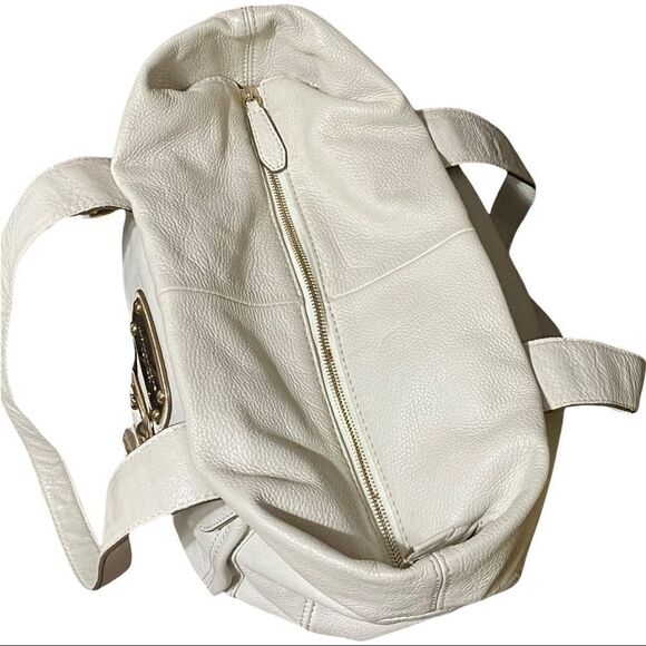 Michael Kors Soft Leather Ivory Large Bag - Picture 4 of 11